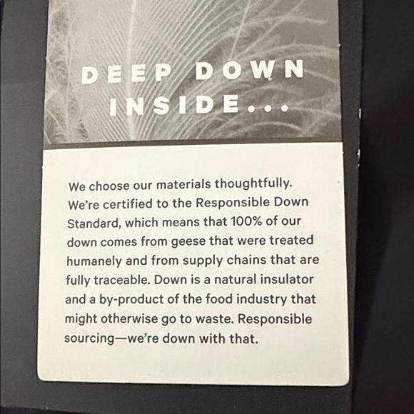 lululemon athletica Men's Black Puffer Jacket - Picture 7 of 7